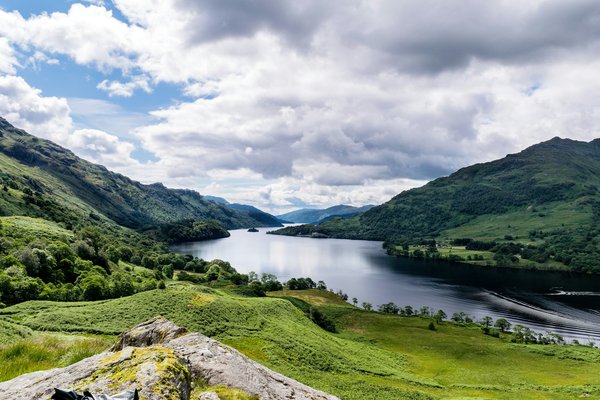 What are the essential tips for a safe and enjoyable hike in the UK's national parks?
