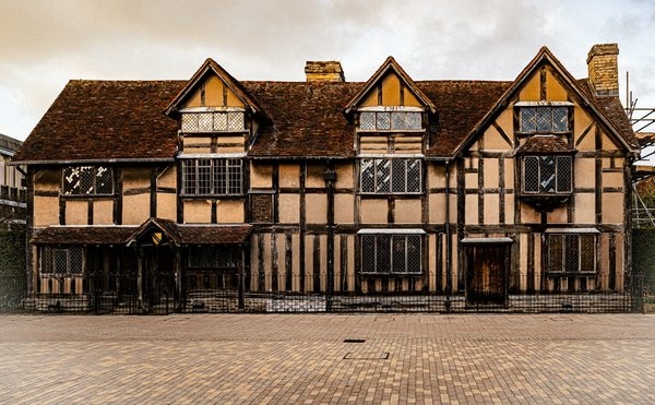 How to find a holiday rental in York with access to historical re-enactments?